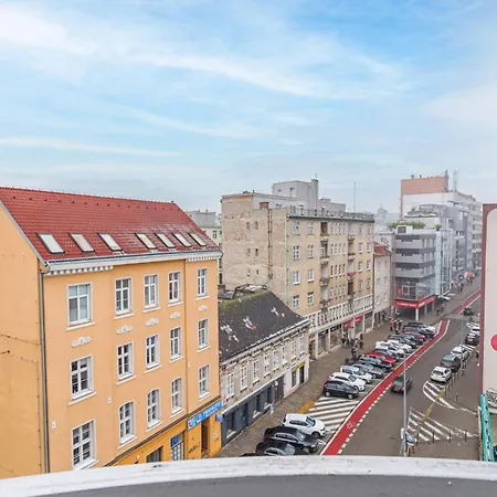 Natural-style In The Centre Of Apartment