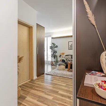 Apartment Natural-style In The Centre Of *