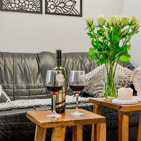 Apartment Natural-style In The Centre Of