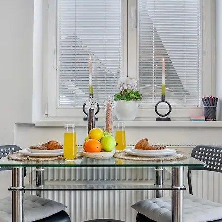 Natural-style In The Centre Of Apartment *