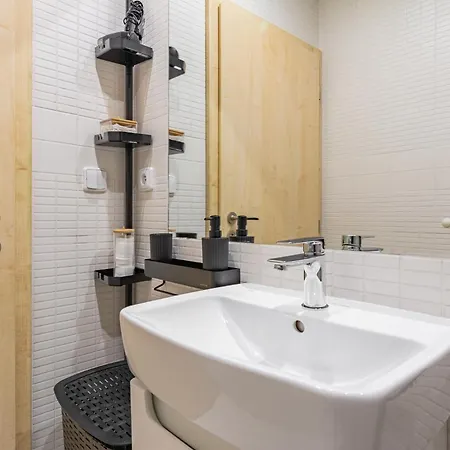 Natural-style In The Centre Of Apartament